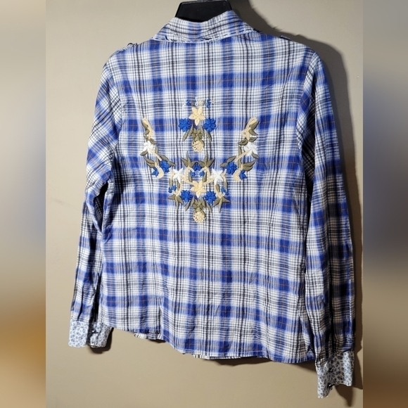 Solitaire Large distressed plaid western embroidered peal button down longsleeve - Picture 7 of 11